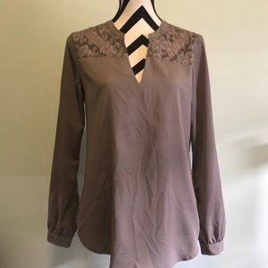 Long sleeve gray blouse